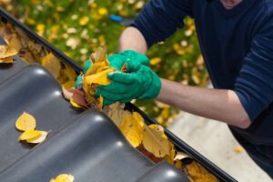 Comment nettoyer une gouttière ou un chéneau